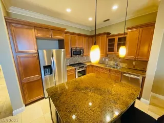 Photo #2: 2337005 Listing 