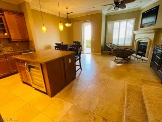 Photo #4: 2337005 Listing 