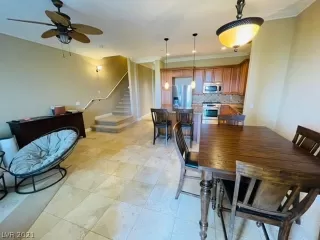 Photo #5: 2337005 Listing 