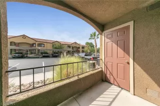 Photo #2: 2337067 Listing 