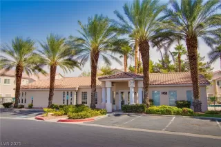 Photo #1: 2337069 Listing