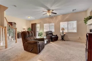 Photo #4: 2337070 Listing 