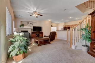 Photo #6: 2337070 Listing 