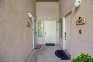 Photo #3: 2337076 Listing