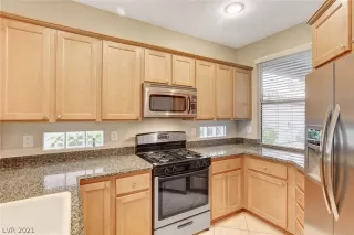 Photo #6: 2337084 Listing 