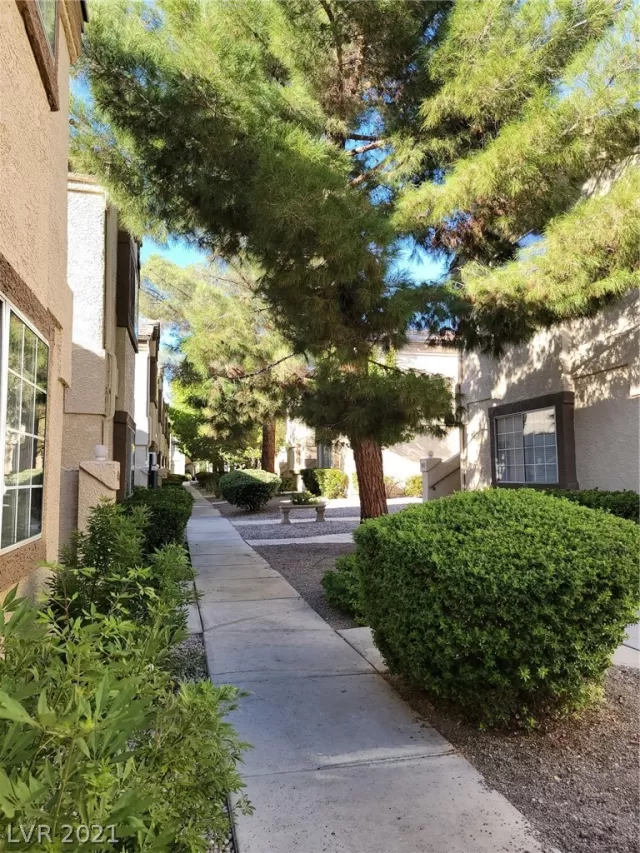 MLS: 2337088 Condo For Sale