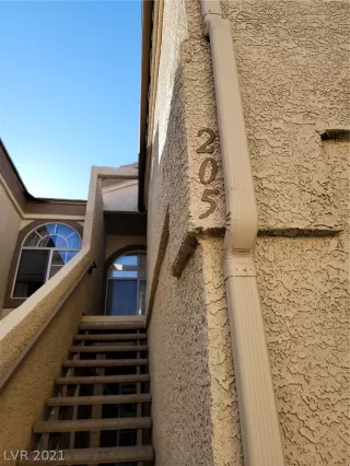 Photo #1: 2337088 Listing 