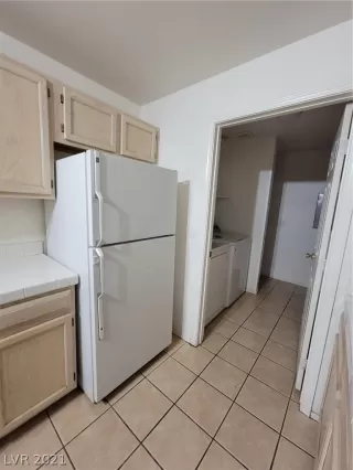 Photo #3: 2337088 Listing 