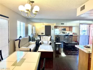 Photo #6: 2337126 Listing