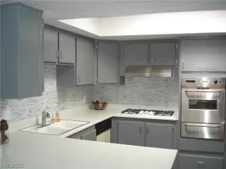 Photo #6: 2337135 Listing