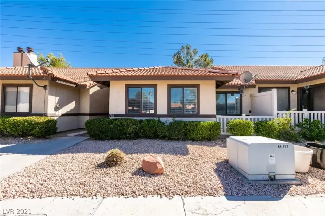 MLS: 2337141 Condo For Sale