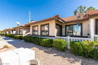 Photo #1: 2337141 Listing