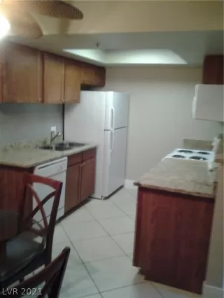 Photo #4: 2337151 Listing 