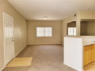 Photo #3: 2337175 Listing 