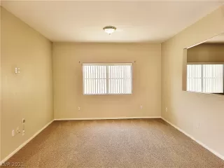 Photo #5: 2337175 Listing 