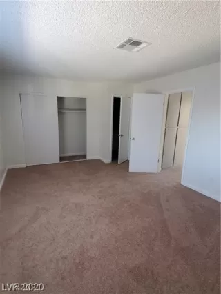 Photo #5: 2337188 Listing