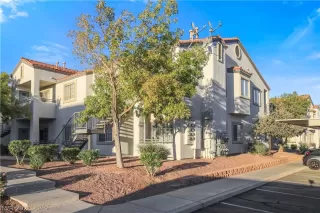 Photo #2: 2337198 Listing