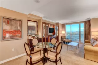 Photo #2: 2337233 Listing