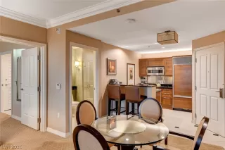 Photo #4: 2337233 Listing