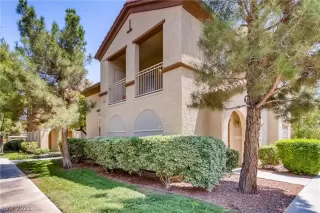 Photo #1: 2337247 Listing