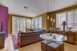 Photo #2: 2337259 Listing 