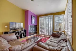 Photo #4: 2337259 Listing 