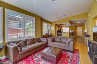 Photo #5: 2337259 Listing 