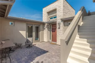 Photo #2: 2337263 Listing 