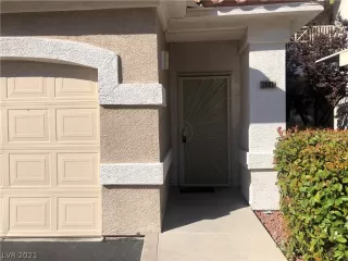 Photo #1: 2337277 Listing 