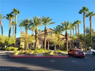 Photo #1: 2337287 Listing