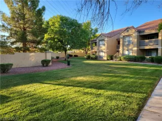 Photo #2: 2337287 Listing