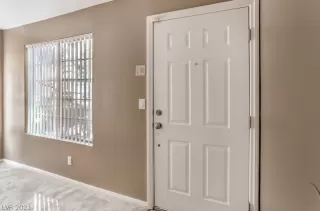 Photo #3: 2337294 Listing