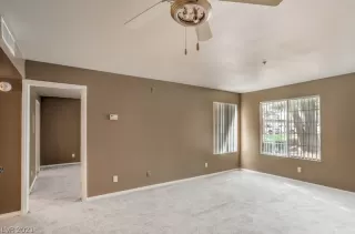 Photo #5: 2337294 Listing