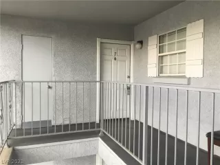 Photo #1: 2337311 Listing 