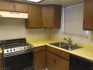 Photo #3: 2337311 Listing 