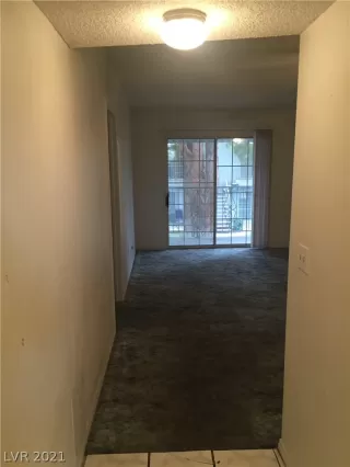 Photo #5: 2337311 Listing 