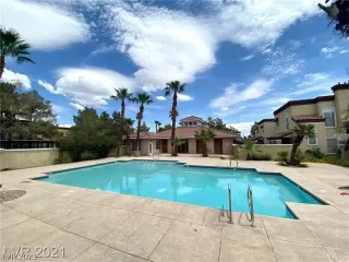 Photo #1: 2337321 Listing