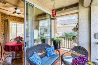 Photo #2: 2337326 Listing