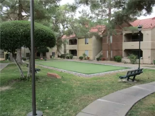 Photo #4: 2337347 Listing