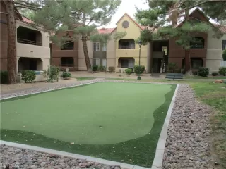 Photo #5: 2337347 Listing