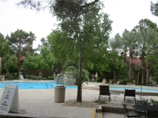 Photo #6: 2337347 Listing