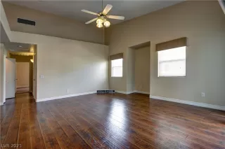 Photo #5: 2337372 Listing 