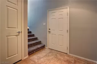 Photo #2: 2337381 Listing