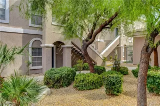 Photo #1: 2337386 Listing