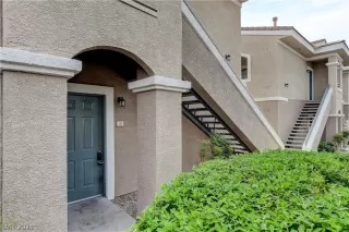 Photo #1: 2337395 Listing 