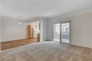 Photo #2: 2337395 Listing 