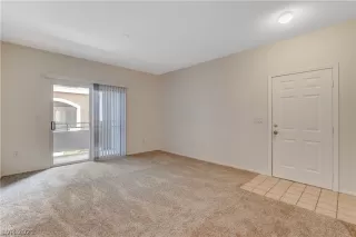 Photo #5: 2337395 Listing 