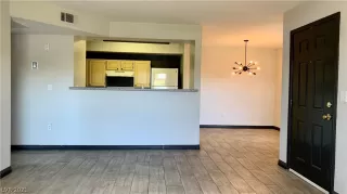 Photo #1: 2337406 Listing