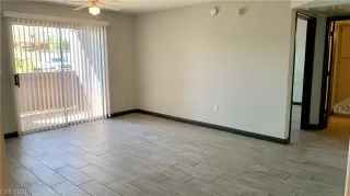 Photo #3: 2337406 Listing