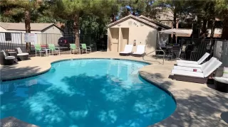 Photo #6: 2337406 Listing